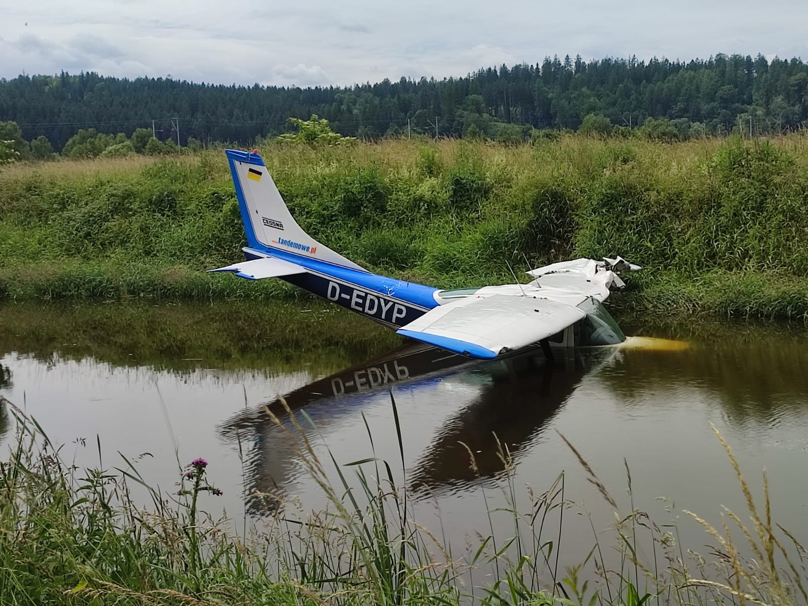Wypadek lotniczy z udziałem samolotu Cessna 182.